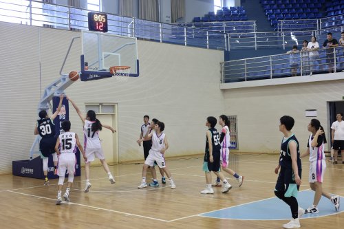 女篮比赛精彩瞬间 (1).JPG